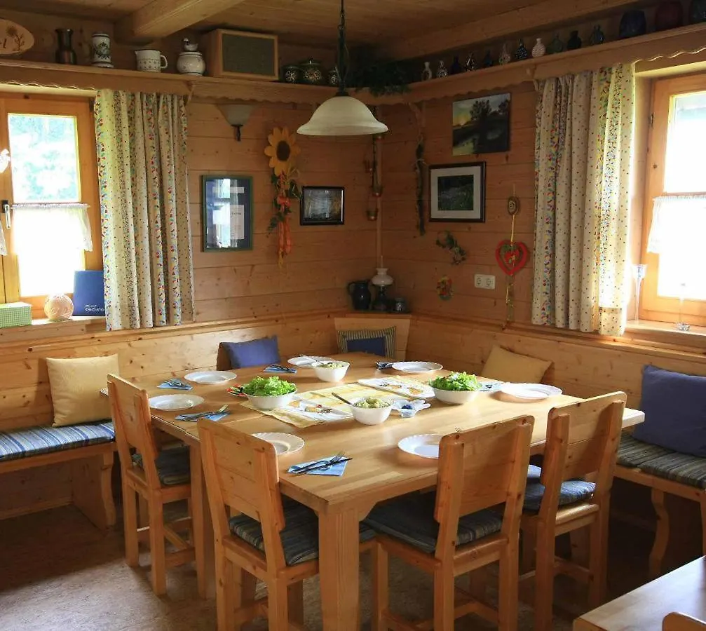 Ferienhaus Corinna Kirchdorf im Wald